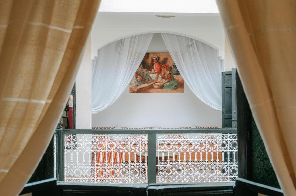 Riad Doroob à Marrakech : chambres, patio, bassin, hammam et toit-terrasse