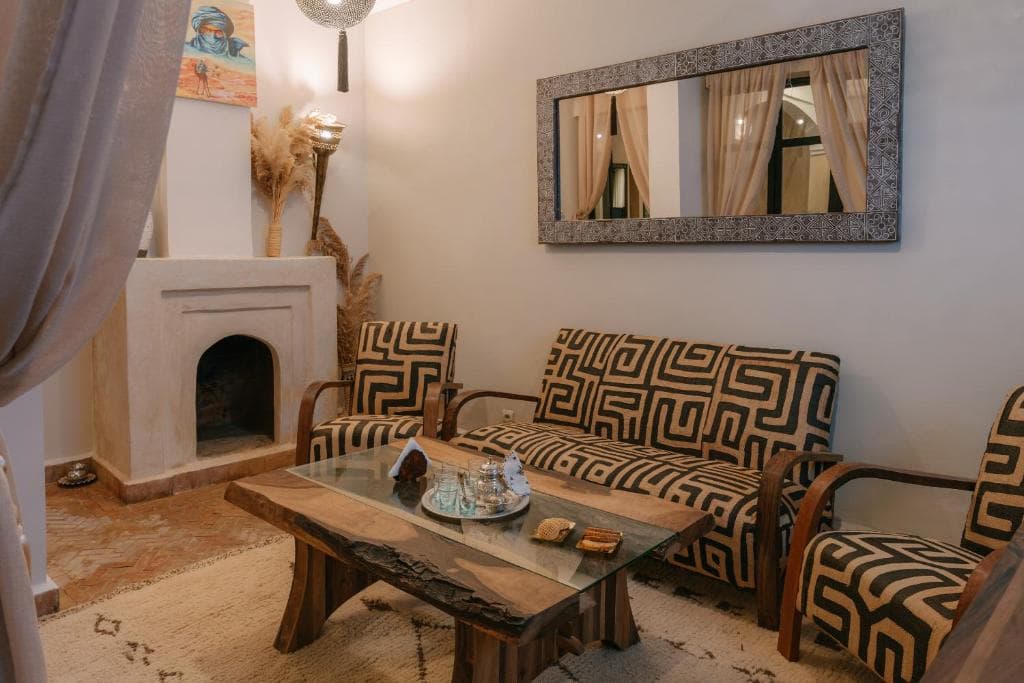 Riad Doroob à Marrakech : chambres, patio, bassin, hammam et toit-terrasse