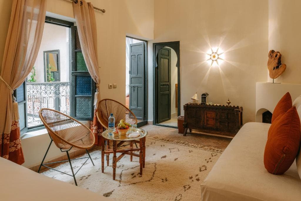 Riad Doroob à Marrakech : chambres, patio, bassin, hammam et toit-terrasse