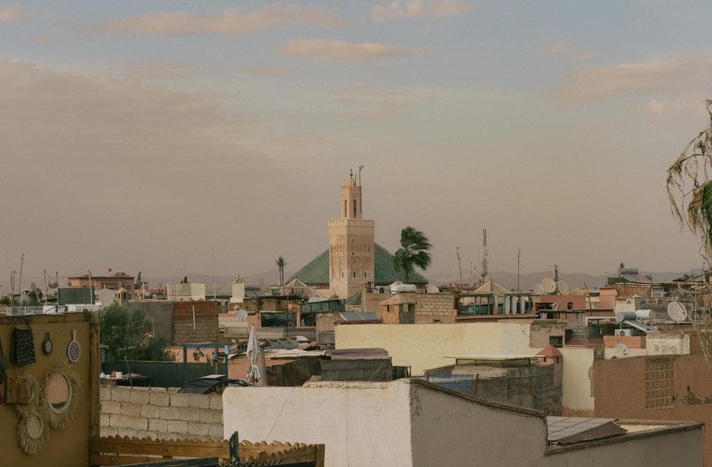 Riad Doroob à Marrakech : chambres, patio, bassin, hammam et toit-terrasse